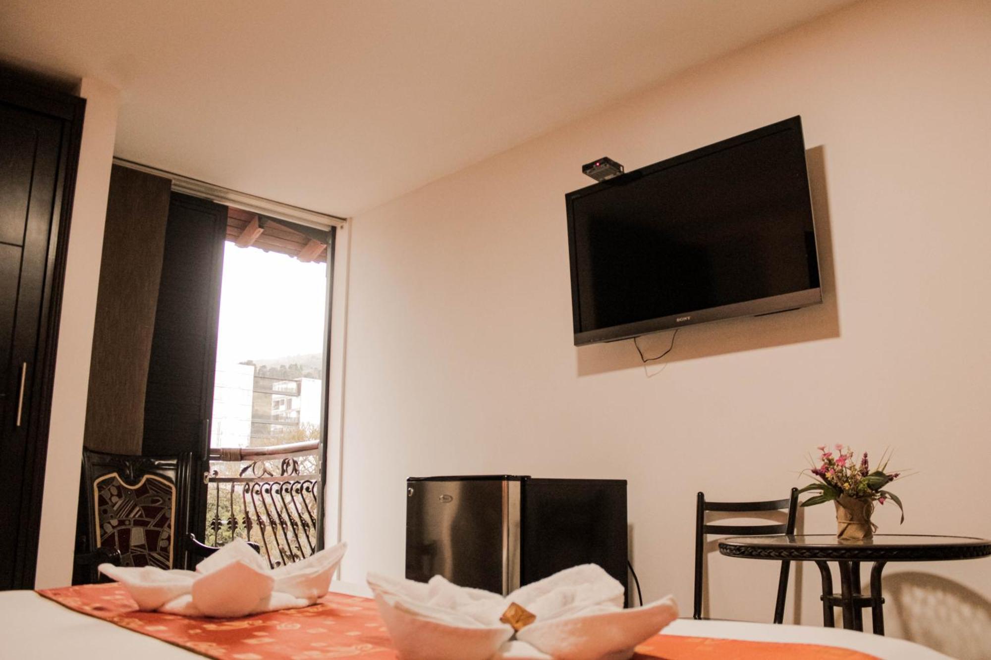 Hotel Plaza Garibaldi Caldas Eksteriør bilde